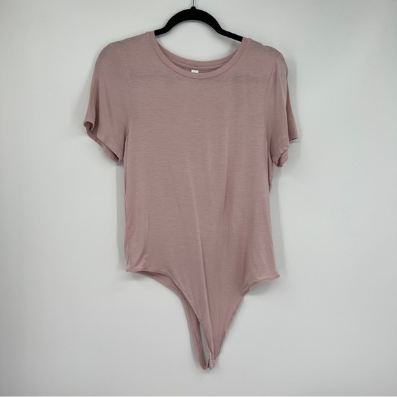 American Apparel Pink Short Sleeve Snap Gusset Crewneck Knit Tee Casual Bodysuit - Picture 2 of 6